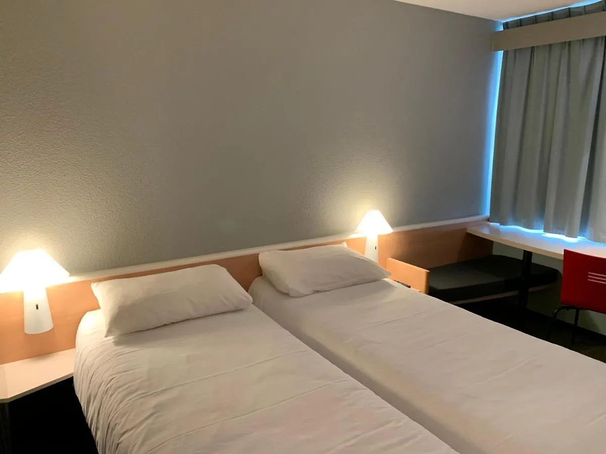 Ibis Auray Hotel