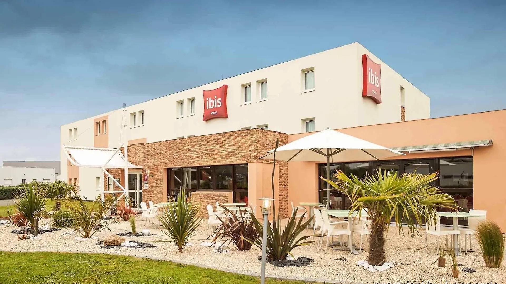 Ibis Auray Hotel