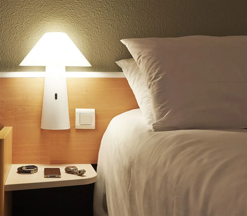 ***  Ibis Auray Hotel France